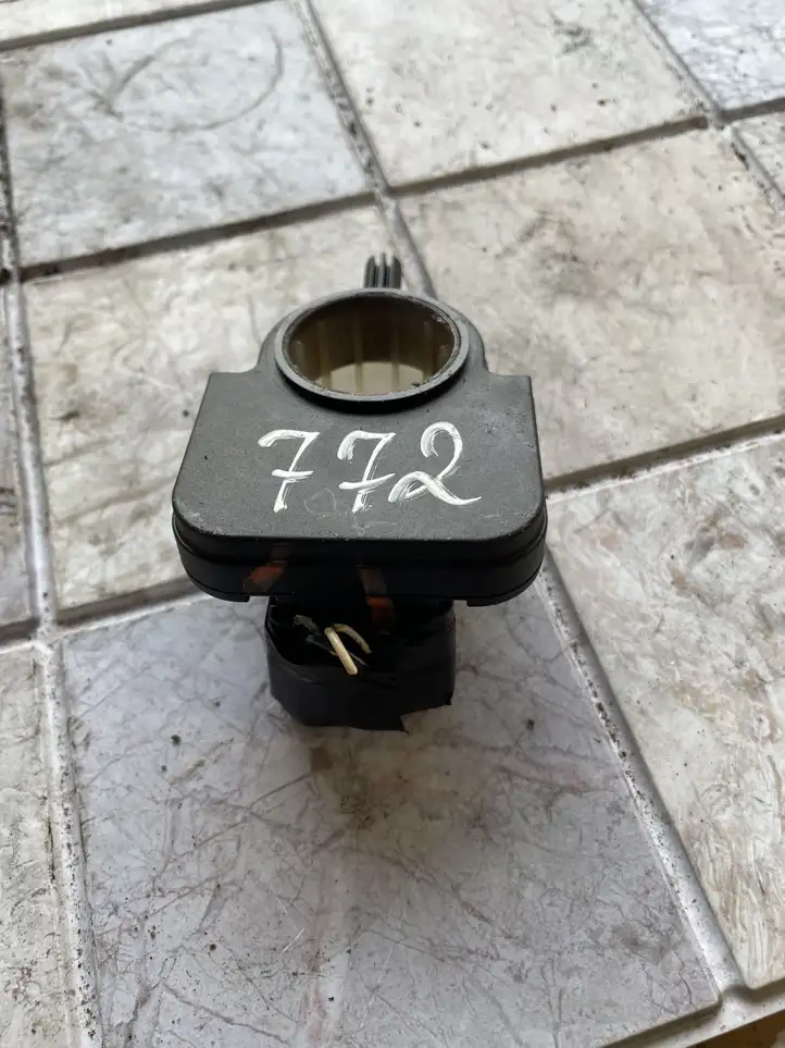 Toyota Corolla Verso AR10 (2004 - 2009) 0265005487 Датчик угла поворота руля — фото 4