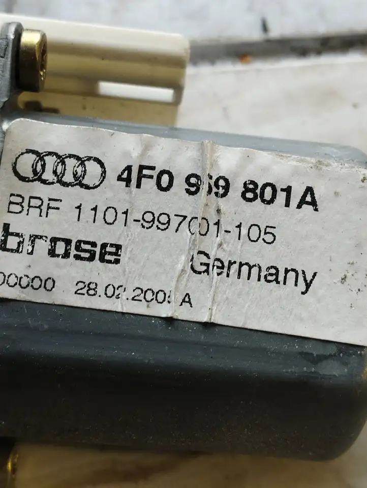 Audi A6 S6 C6 4F (2004 - 2008) 4F0959801A Стеклоподъемник задней двери — фото 2