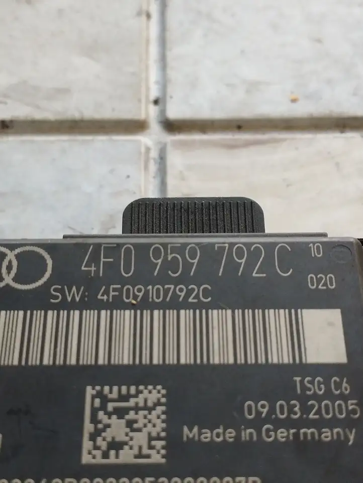 Audi A6 S6 C6 4F (2004 - 2008) 4F0959792C Блок управления дверью — фото 4