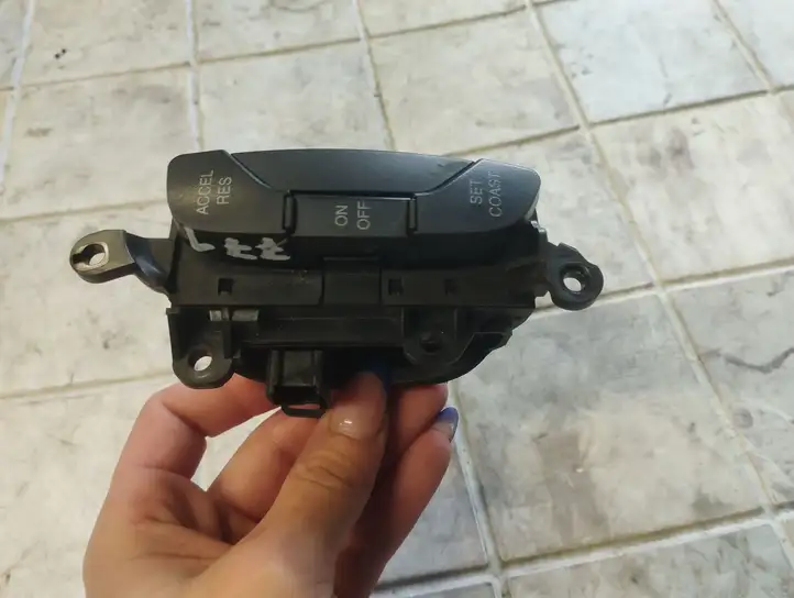 Chevrolet Captiva (2006 - 2011) 96628527 Кнопки на рулевом колесе — фото 4
