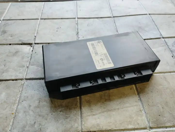 BMW 5 E60 E61 (2004 - 2010) 6135911873001 Модуль комфорта — фото 1