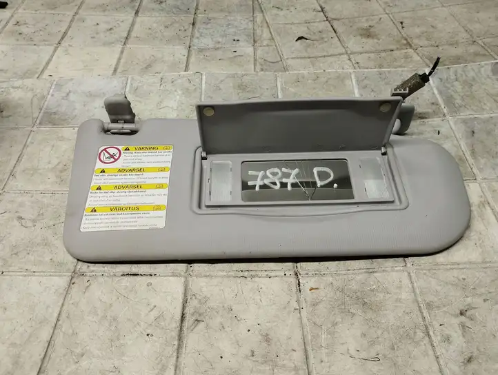 Mazda 6. (2002 - 2005)   Щиток от солнца