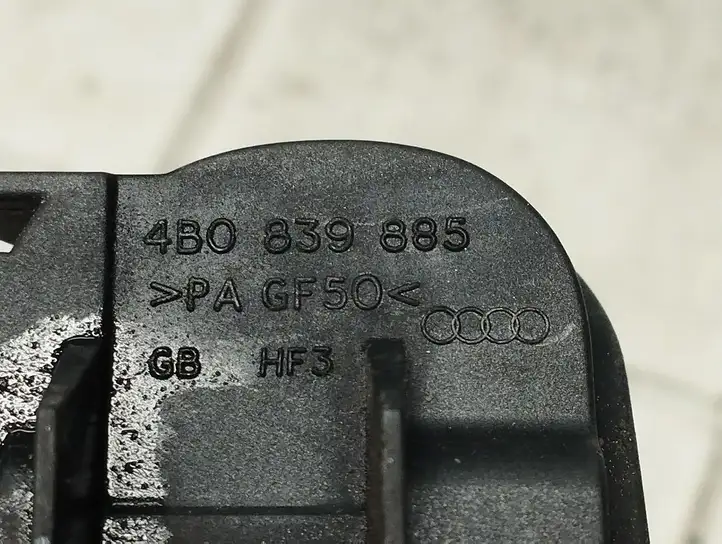 Audi A4 S4 B7 8E 8H (2004 - 2009) 4B0839885 Наружная ручка задней двери — фото 2