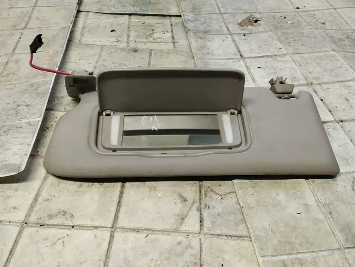 Volvo V50 (2004 - 2008)  K45TA Щиток от солнца