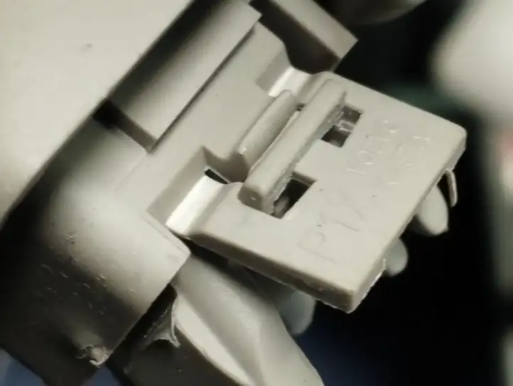 Volvo V50 (2004 - 2008)  K45TA Щиток от солнца