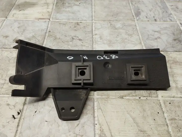 Volvo V50 (2004 - 2008) 30698697 Кронштейн заднего бампера — фото 1