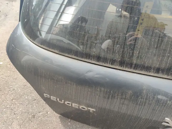 Peugeot 307 (2005 - 2008) Крышка багажника — фото 2