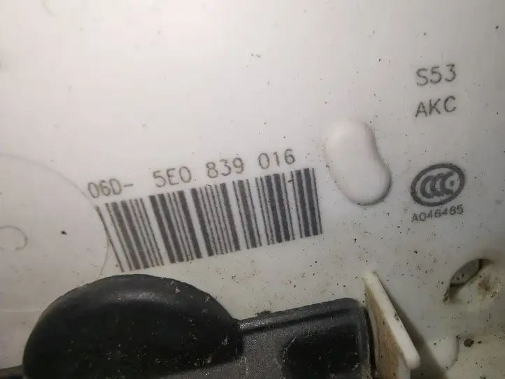 Skoda Octavia Mk3 (5E) (2013 - 2019) 5E0839016 Замок задней двери — фото 2