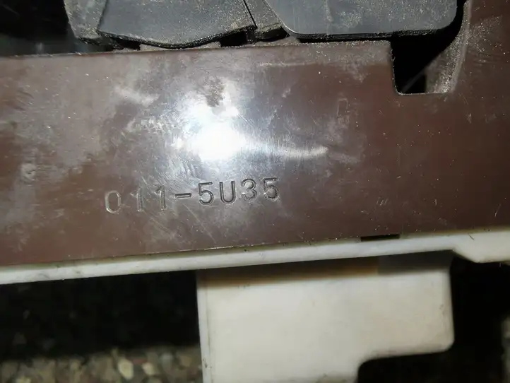 Toyota Yaris (1999 - 2003) 0115U35 Блок кнопок стеклоподъемников — фото 3
