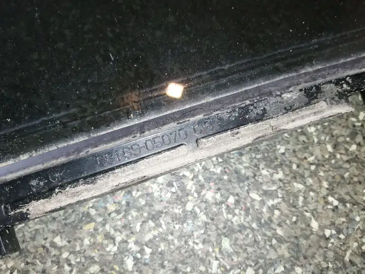 Toyota Avensis T270 (2009 - 2012) 6818905070 Форточка двери — фото 3