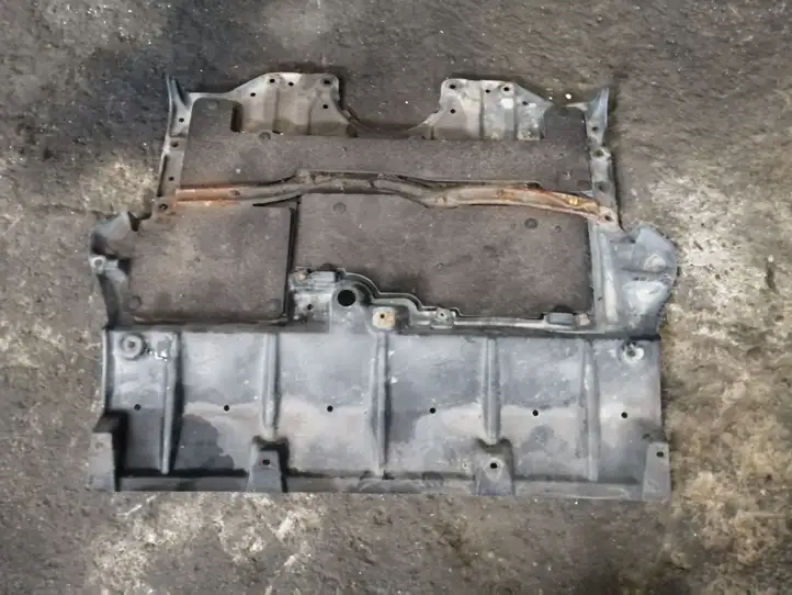 Lexus GS 300 350 430 450h (2004 - 2007) 5144130400 Защита двигателя — фото 3