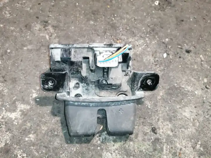 Ford Fiesta (2006 - 2008) 8A61A442A66AB Замок крышки багажника — фото 2
