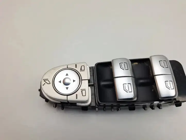 Mercedes-Benz C AMG W205 (2014 - ) A2059057211 Блок кнопок стеклоподъемников — фото 4