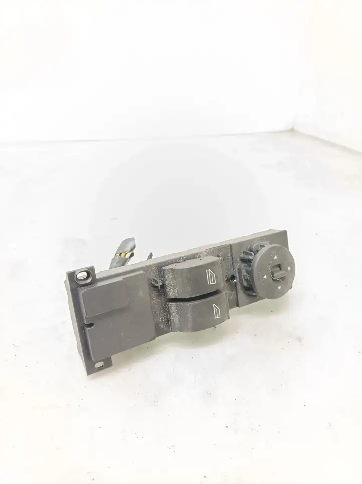 Ford Focus (2005 - 2008) 7M5T14529BA Кнопка стеклоподъемников — фото 1
