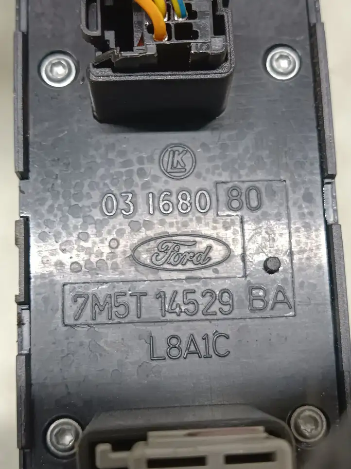 Ford Focus (2005 - 2008) 7M5T14529BA Кнопка стеклоподъемников — фото 3