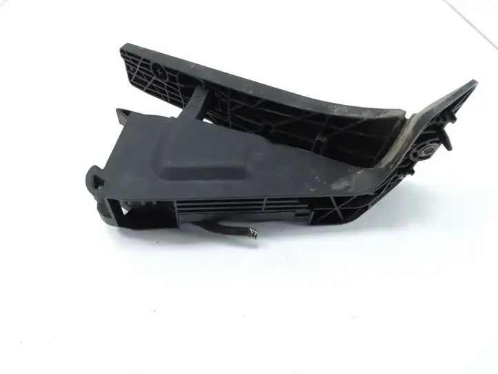 BMW 1 F20 F21 (2011 - 2019) 35426789528 Педаль акселератора — фото 2