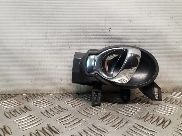 Nissan Juke I F15 (2010 - 2018) Внутренняя ручка двери — фото 1