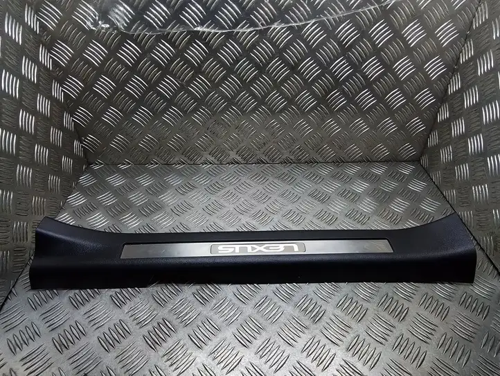 Lexus RX 450H (2015 - 2019) 6792048130 Внутренняя отделка переднего порога — фото 4