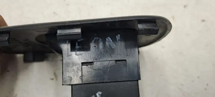 Seat Leon (1P) (2005 - 2012) 1M0867164 Кнопка стеклоподъемников — фото 4