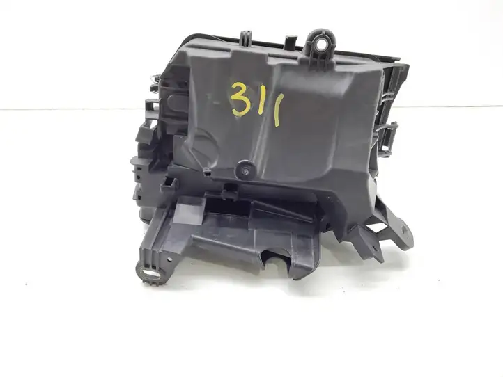 Mercedes-Benz CLA C117,X117,W117 (2013 - 2019) A2465400024 Блок предохранителей (комплект) — фото 8