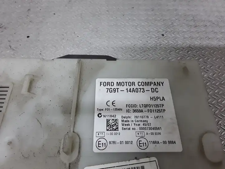 Ford Mondeo MK IV (2007 - 2014) 7G9T14A073DC Блок предохранителей — фото 2