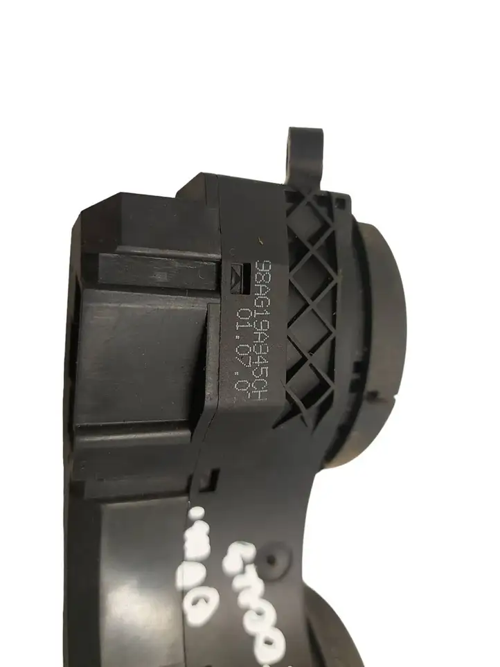 Ford Focus (1998 - 2004) 98AG19A945CH Кнопка обогрева стекла — фото 3