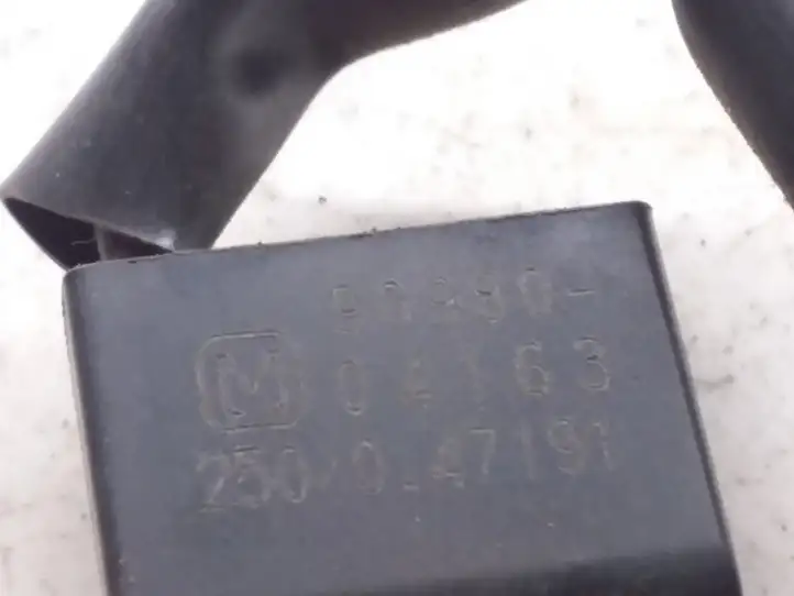 Toyota Corolla E120 E130 (2000 - 2004) 9098004163 Реле аварийных фонарей — фото 4