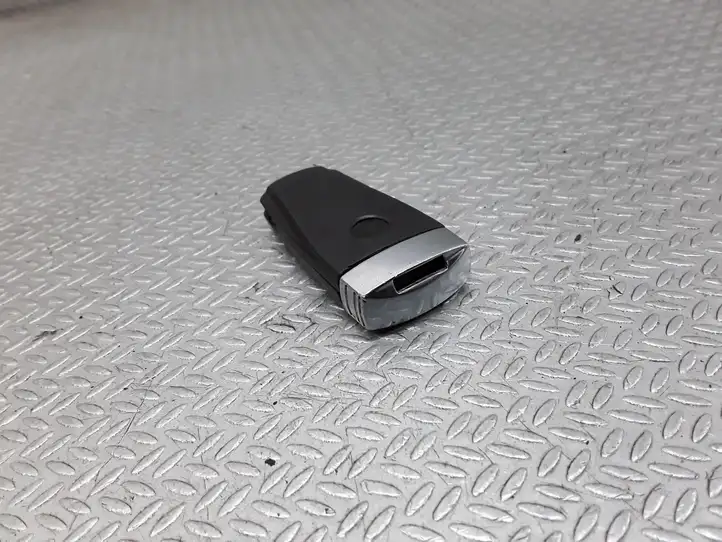 Volkswagen PASSAT B6 (2005 - 2010) Ключ зажигания — фото 2