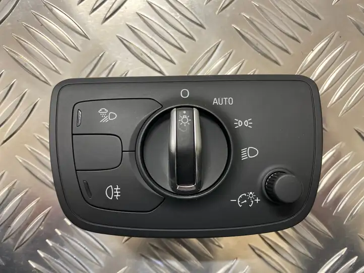 Audi A6 C7 (2014 - 2018) 4G0941531BE Включатель фонарей — фото 1