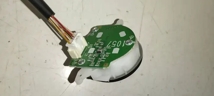 Toyota Prius (XW30) (2009 - 2015) Кнопки на рулевом колесе — фото 2