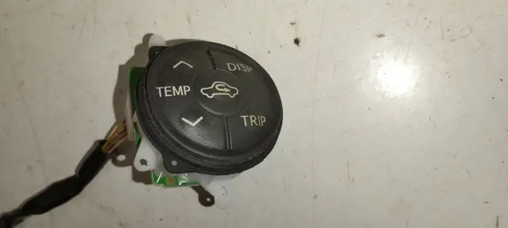 Toyota Prius (XW30) (2009 - 2015) Кнопки на рулевом колесе — фото 4