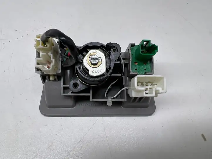 Lexus LS 430 (2003 - 2006) 18A118 Кнопка закрытия крышки багажника — фото 3