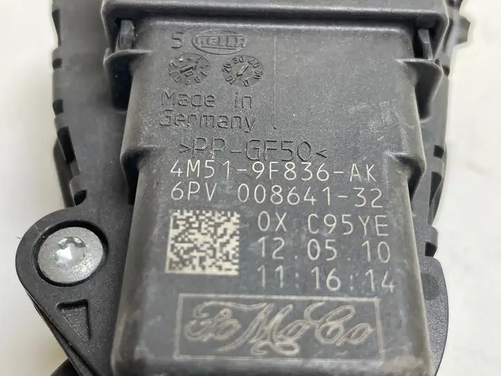 Ford Focus (2008 - 2011) 4M519F836AK Педаль акселератора — фото 4
