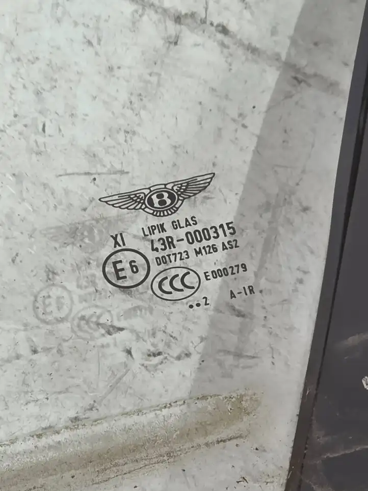 Bentley Continental (2017 - ) 43R000315 Треугольное стекло передней двери — фото 5