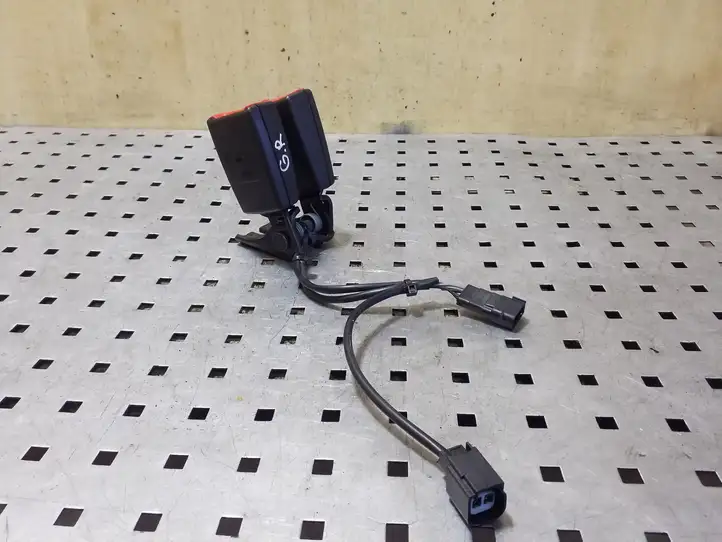 Ford Mondeo MK V (2014 - )  DS73F613K21 Задний средний замок ремня