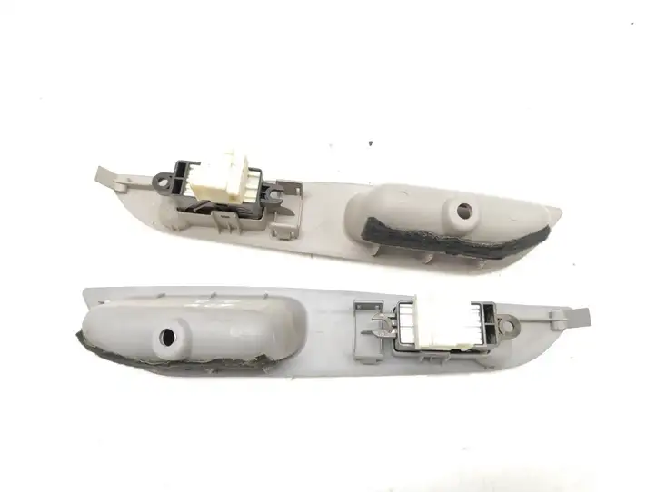Nissan (2000 - 2006) 82960BU700 Кнопка стеклоподъемников — фото 3