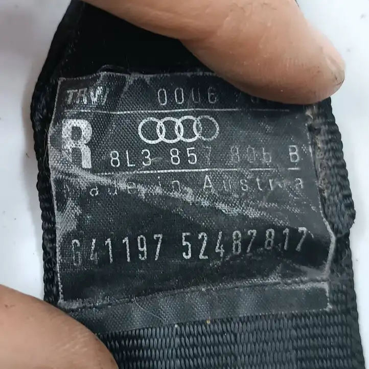 Audi A3/S3 8L (1996 - 2000) 8L3857806B Задний ремень безопасности — фото 3