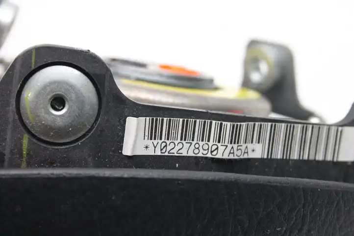 Toyota Corolla Verso E121 (2004 - 2007) Подушка безопасности руля — фото 7