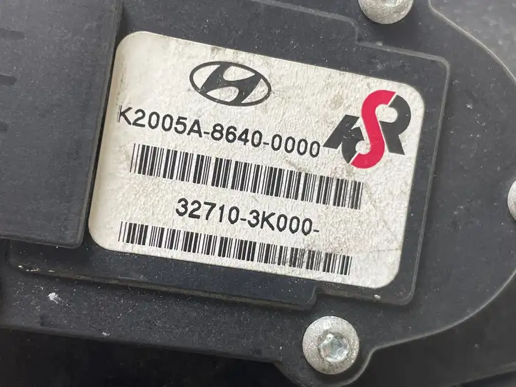 Hyundai Sonata (2003 - 2007) 327103K000 Педаль акселератора — фото 4