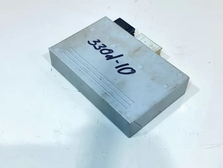 BMW 3 E90 E91 (2005 - 2012)  0263004424 Блок управления парковки