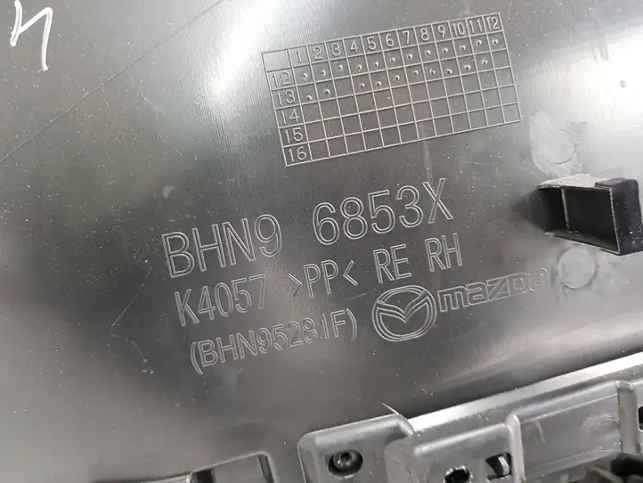 Mazda 3 II (2013 - 2017) BHN96853X Обшивка задней двери — фото 3