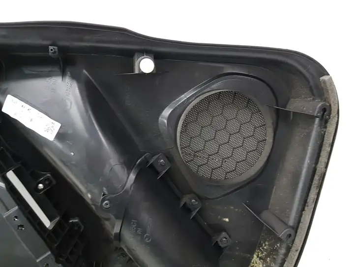 Mazda 3 II (2013 - 2017) BHN96853X Обшивка задней двери — фото 10