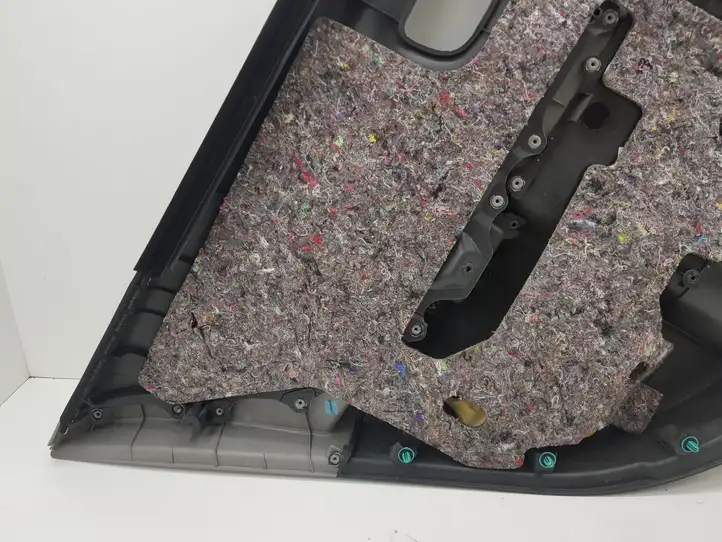 Toyota Yaris (2005 - 2009) 676300D400C0 Обшивка задней двери — фото 3