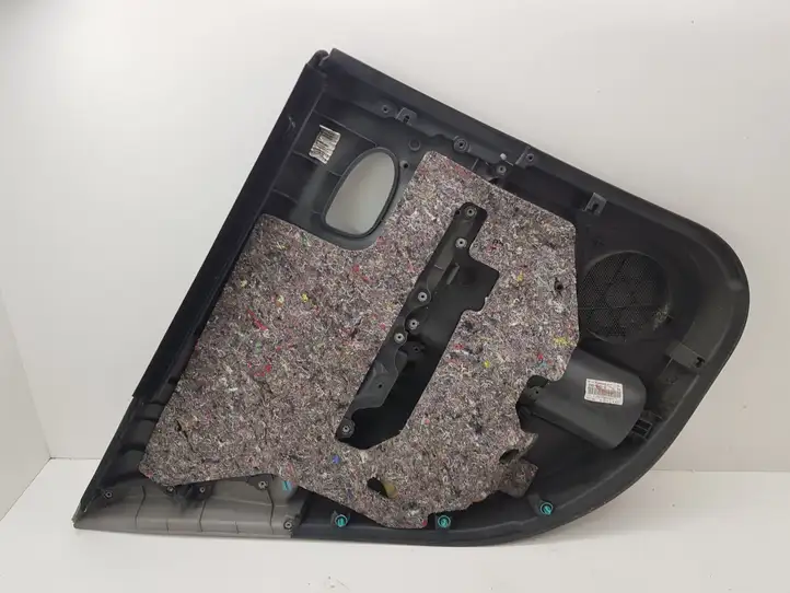 Toyota Yaris (2005 - 2009) 676300D400C0 Обшивка задней двери — фото 9
