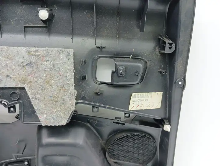 Mitsubishi Outlander (2007 - 2012) 7222A390XAQ Обшивка задней двери — фото 9