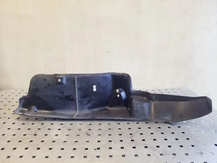 Seat Altea XL (2004 - 2015)  5P0853970CD Пенопласт крыла