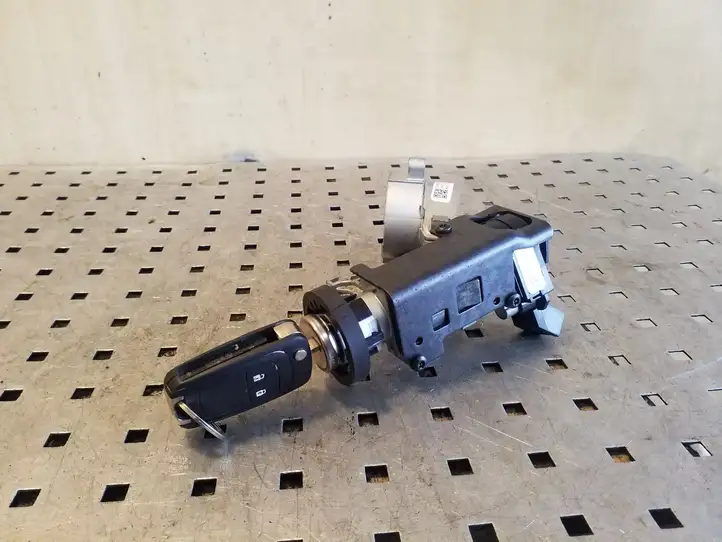 Chevrolet Orlando (2010 - 2015)  20500410647 Замок зажигания