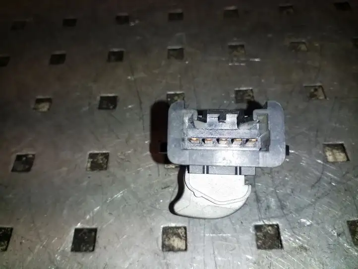 Honda CR-V (2004 - 2006) M20013 Кнопка стеклоподъемников — фото 2