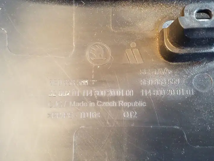 Skoda Octavia Mk3 (5E) (2013 - 2019) 5E0858566 Обшивка рулевой колонки — фото 4