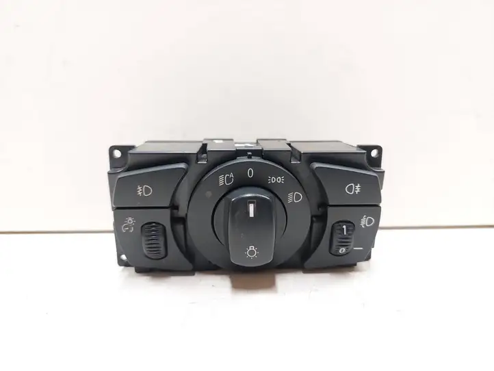 BMW 5 E60 E61 (2004 - 2010) 6953737 Включатель фонарей — фото 1